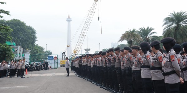 Aksi “177” Ojol di Silang Selatan Monas, 1.437 Personel Polri Diterjunkan 