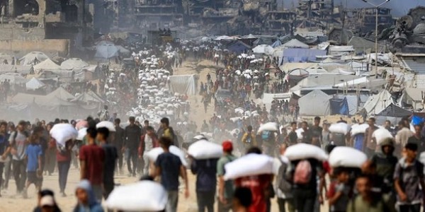 Pasukan Israel Bantai Puluhan Warga Palestina yang Kelaparan di Tengah Bencana Bantuan Gaza