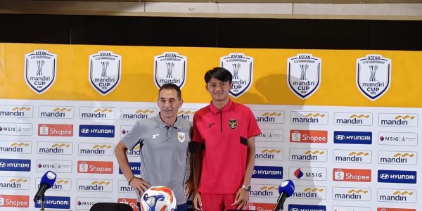 Gerald Vanenburg Ungkap Kondisi Suaranya Sudah Membaik, Siap Berteriak Kembali di Final Lawan Vietnam
