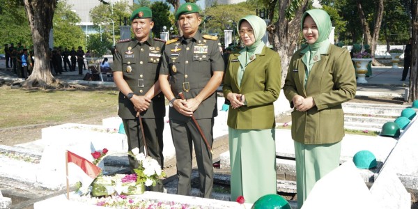 Danrem 084/Bhaskara Jaya dan Rombongan Gelar Ziarah dalam Rangka HUT Korem 084/BJ ke-59