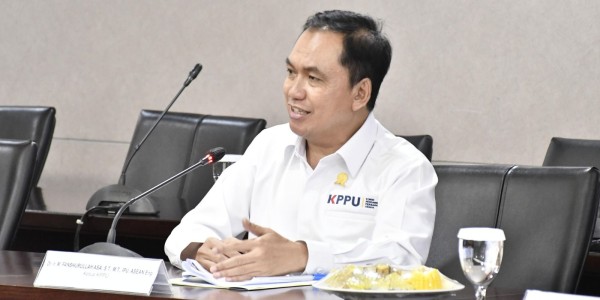 Petronas Jadi Perusahaan Migas Pertama Ikuti Program Kepatuhan KPPU
