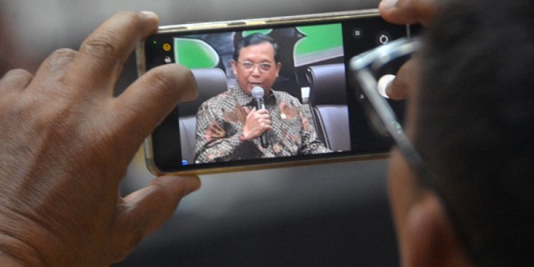 Dialektika Demokrasi Tema "Menanamkan Semangat Kemerdekaan dari Usia Dini"