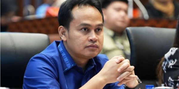 Putusan MK Terkait Pemisahan Pemilu Digugat Lagi, Ujang Bey: Biarkan MK Mengujinya Secara Objektif