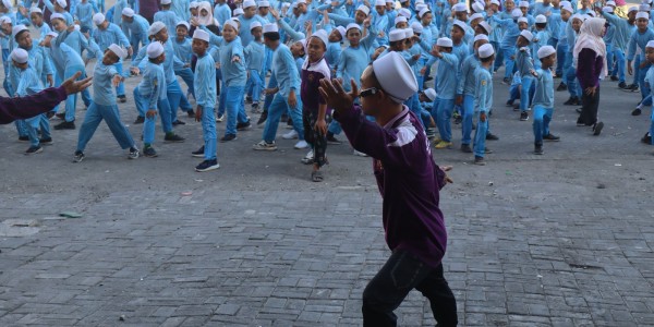 Satu Irama dalam Gerakan: Senam Pagi Penuh Ceria