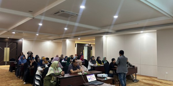 Grand Whiz Hotel Praxis dan KAJI Indonesia Adakan Pelatihan Keamanan Siber untuk UMKM Lokal