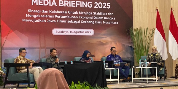 Di Tengah Ketidakpastian Ekonomi Global, OJK Sebut KUR Jatim Tembus Rp 66,73 Triliun