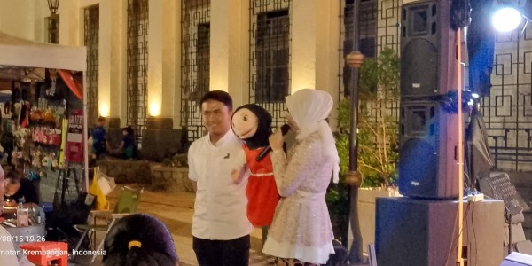 Sambut HUT ke-80 RI, Tidar Jatim Bagikan Bendera dan 600 Buku Anak