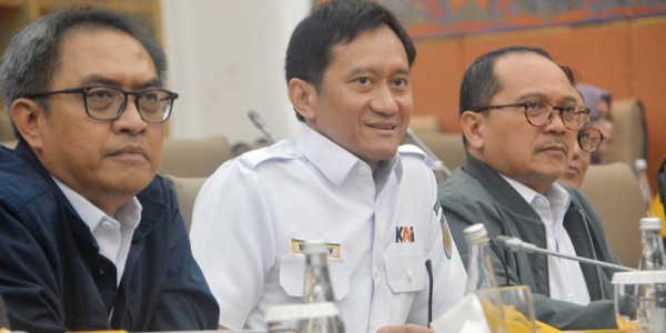 Komisi VI RDP Dengan Dirut KAI Baru