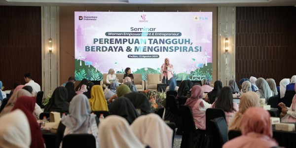 PLN Peduli Pendidikan Dorong Perempuan Berdaya dan Menginspirasi Lewat Seminar Women Empowerment & Entrepreneur