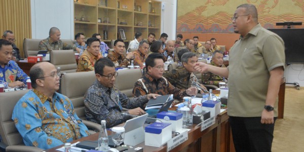 Bank Himbara dan BSI Rapat Dengan Komisi VI DPR