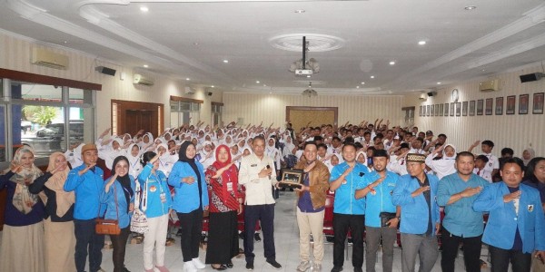 Pelindo Tanjung Intan Terima Kunjungan Peserta GADA Bercahaya, Tanamkan Wawasan Kepelabuhanan pada Generasi Muda