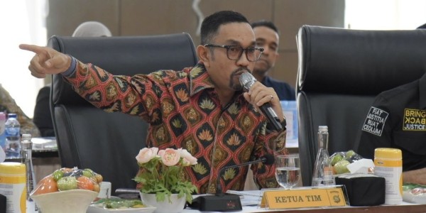 Ahmad Sahroni Dipindah dari Komisi III ke Komisi I DPR RI
