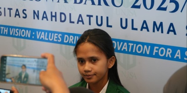 Anak Petani dari Manggarai Barat Raih Beasiswa Kuliah di Unusa Surabaya