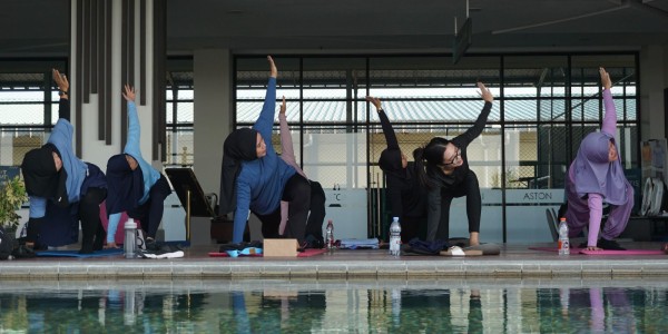 Aston Gresik Gelar Kelas Pilates untuk Dukung Gaya Hidup Sehat Masyarakat
