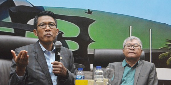 Dialektika Demokrasi Tema "Menteri Keuangan Baru Harapan Baru Menata Ekonomi Indonesia"