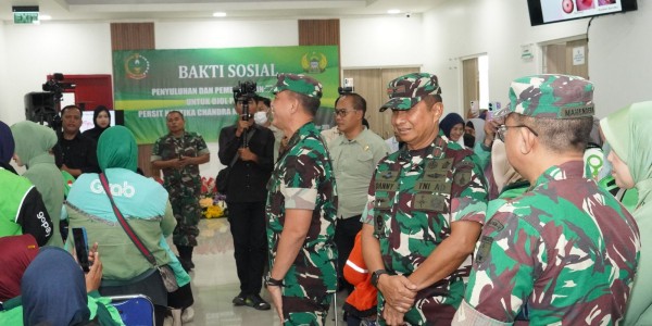 Danrem 084/Bhaskara Jaya Tinjau Langsung Baksos, Khitanan Massal dan Pengobatan Gratis