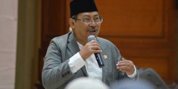 PKS Usul Pemerintah Tata Struktur BUMN dan BPI Danantara