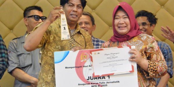 Sekjen MPR Umumkan Pemenang Lomba Jurnalistik, Janji Perluas Kategori Tahun Depan