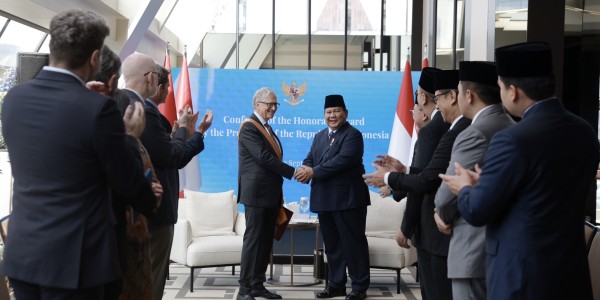 Prabowo Berikan Bintang Jasa Utama ke Bill Gates: Bantuannya untuk Indonesia Luar Biasa