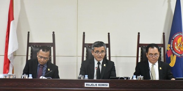 KPPU Denda TikTok Rp15 Miliar Soal Terlambat Pelaporan Akuisisi Tokopedia