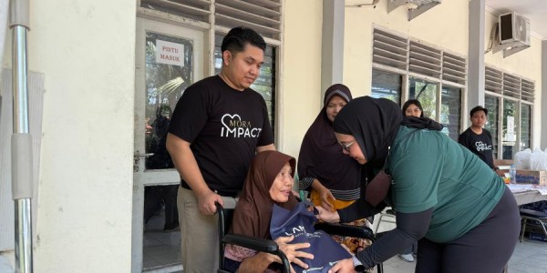 LAMORA Kota Lama Surabaya Gelar Pemeriksaan Kesehatan Gratis dan Bagikan Sembako untuk Warga Pabean Cantian