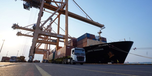 TPS Catat Pertumbuhan Positif Arus Peti Kemas hingga September 2025