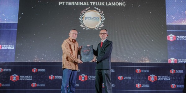 PT Terminal Teluk Lamong Raih Dua Penghargaan pada Indonesia Logistics Awards 2025 di Jakarta