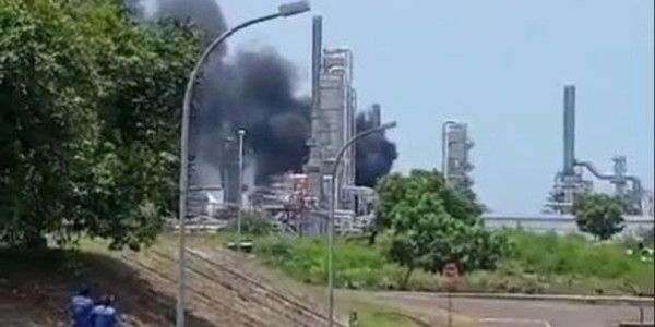 PKS: Pemerintah Harus Reformasi Total Sektor Migas, Masak Kilang Terbakar Terus