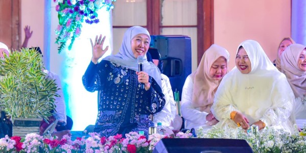 Syukuri Hari Jadi ke-80 Provinsi Jawa Timur dan Hari Santri Nasional, Gubernur Khofifah Ajak Perkuat Spiritualitas dan Kebersamaan