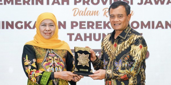 Pemprov Jatim & Jateng Teken 11 Kerja Sama, Khofifah: Dorong Pertumbuhan Ekonomi Daerah