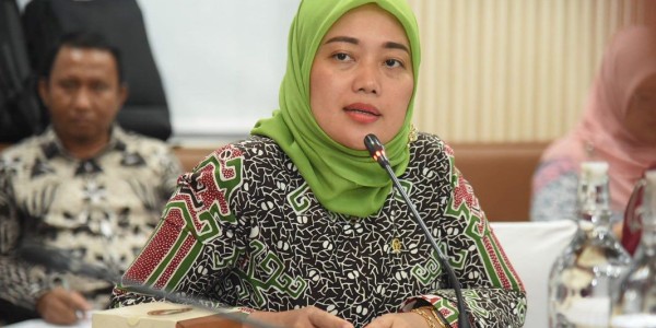 DPR Dukung Purbaya Berantas Mafia Impor Demi Industri Tekstil