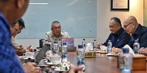 Jelang Nataru, Menhub Dudy Bahas Kebijakan dan Strategi Angkutan Udara