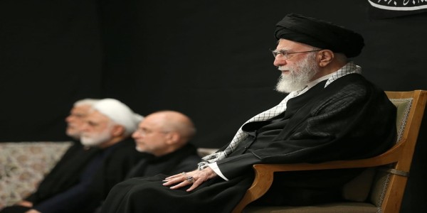 Khamenei: Jika AS Akhiri Dukungannya Terhadap Israel, Permintaan Kerjasama dengan Iran Dapat Dipertimbangkan