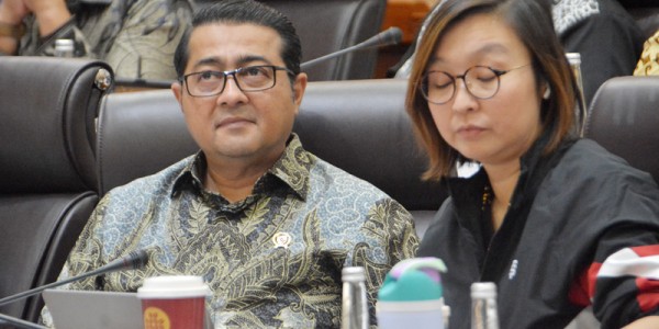 Raker Komisi VII Dengan Menekraf Bahas Distribusi FILM