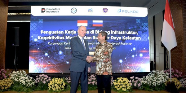 Pelindo dan Federasi Rusia Jajaki Kerja Sama Logistik Internasional di Tanjung Perak