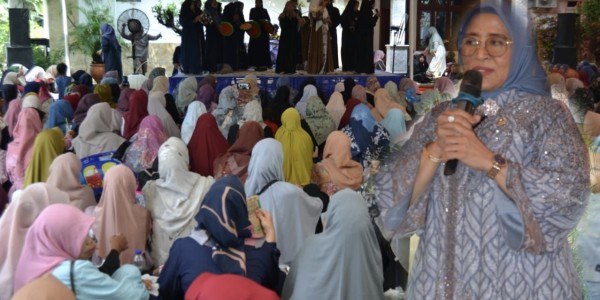Siti Qomariyah Hadiri Peringatan Maulid Nabi di Mushola Bani Sinan, Babelan