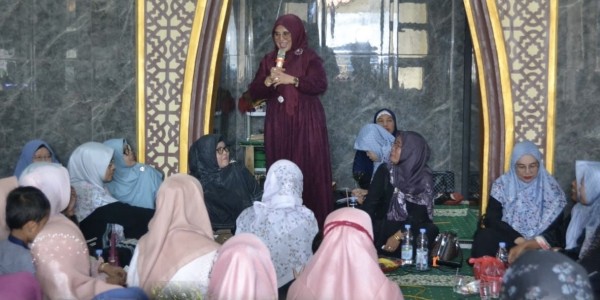 Pengajian Rutin Majelis Taklim Al-Qomariyah Dipadati Ribuan Jamaah