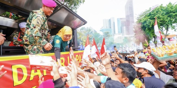 Gubernur Khofifah: 80 Tahun Pengabdian Korps Marinir jadi Garda Tangguh Penjaga Kedaulatan Laut Indonesia