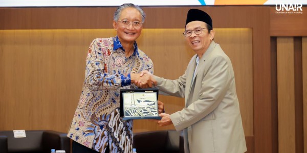 Menteri PU Uraikan Arah Baru Pembangunan Infrastruktur di Dies Natalis UNAIR ke-71