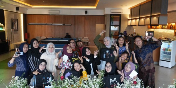 Dukung UMKM Kreatif, Aston Gresik Gelar Workshop Puffy Bag untuk Anak Muda