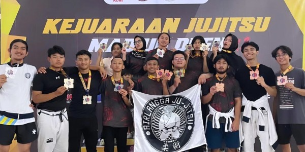 Ukir Sejarah Baru, Jujitsu UNAIR Bawa Pulang 15 Medali