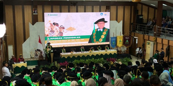 Wisuda 416 Lulusan, Universitas Binawan  Komitmen Lahirkan Sarjana Profesional Berdaya Saing Global