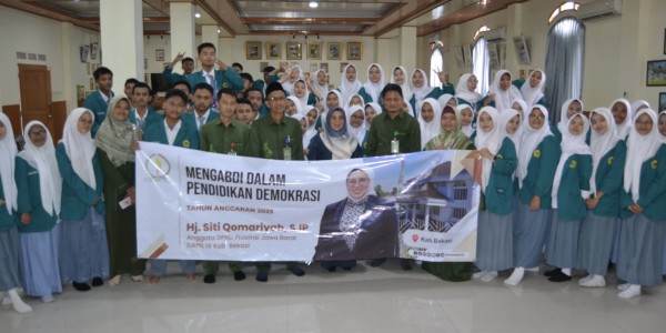 Di depan Para Siswa, Siti Qomariyah Ingatkan Sikap Saling Menghargai