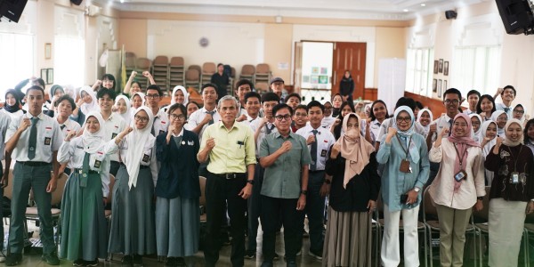 Mamat Rachmat Ingatkan Pelajar: Politik Bukan Sesuatu yang Perlu Ditakuti