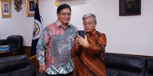 Rektor UICI Temui Wamen Transmigrasi Bahas Pengembangan Talenta Digital di Wilayah Transmigrasi