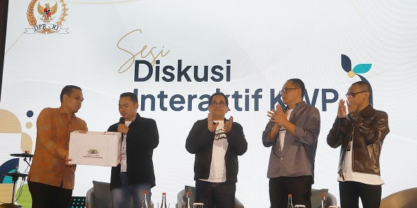 Wartawan Parlemen dan Kesetjenan DPR Galang Donasi untuk Korban Bencana Sumatera