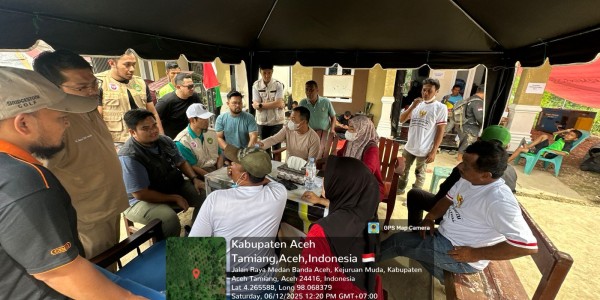 Unair Kerahkan Tim Kesehatan Bantu Korban Bencana Banjir dan Longsor di Sumatera