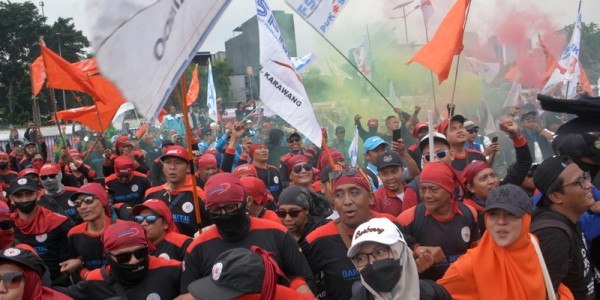 DPR: UMP 2026 Perlu Jaga Keseimbangan Kepastian Usaha dan Kesejahteraan Buruh
