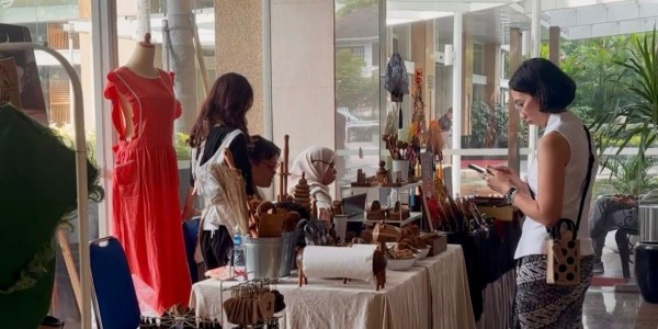 Dukung UMKM Lokal, Somerset Berlian Jakarta Gelar Pasar Sabtu Vol. 3 Christmas Market