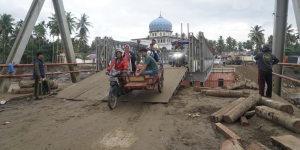 Jembatan Teupin Mane sudah Fungsional, 12 Sorti Bantuan Dikirim lagi ke Sumatera